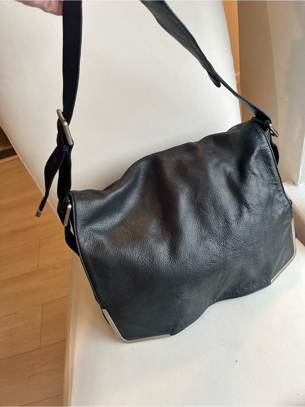 Kenneth Cole Black Leather Messenger Bag with Metal Corner Accents - Picture 2 of 9
